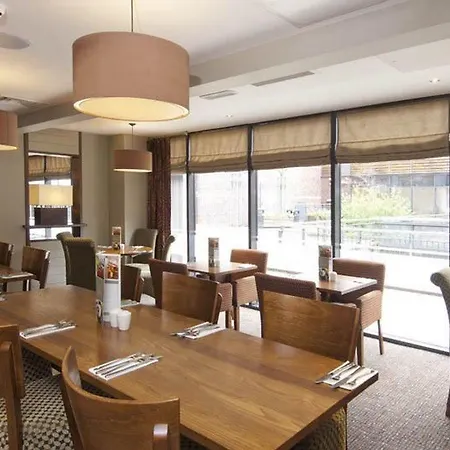 Premier Centre 3* Leeds